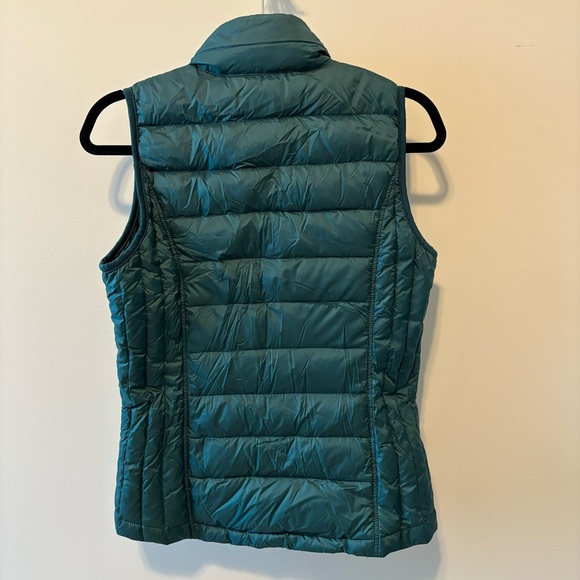 Weatherproof Vest - Picture 2 of 5
